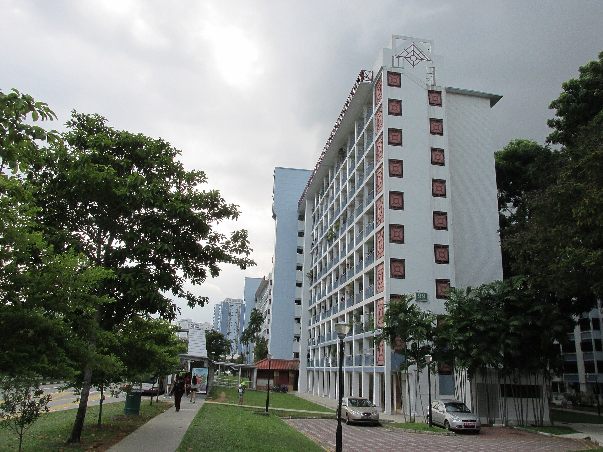 Geylang housing and neighbourhood context