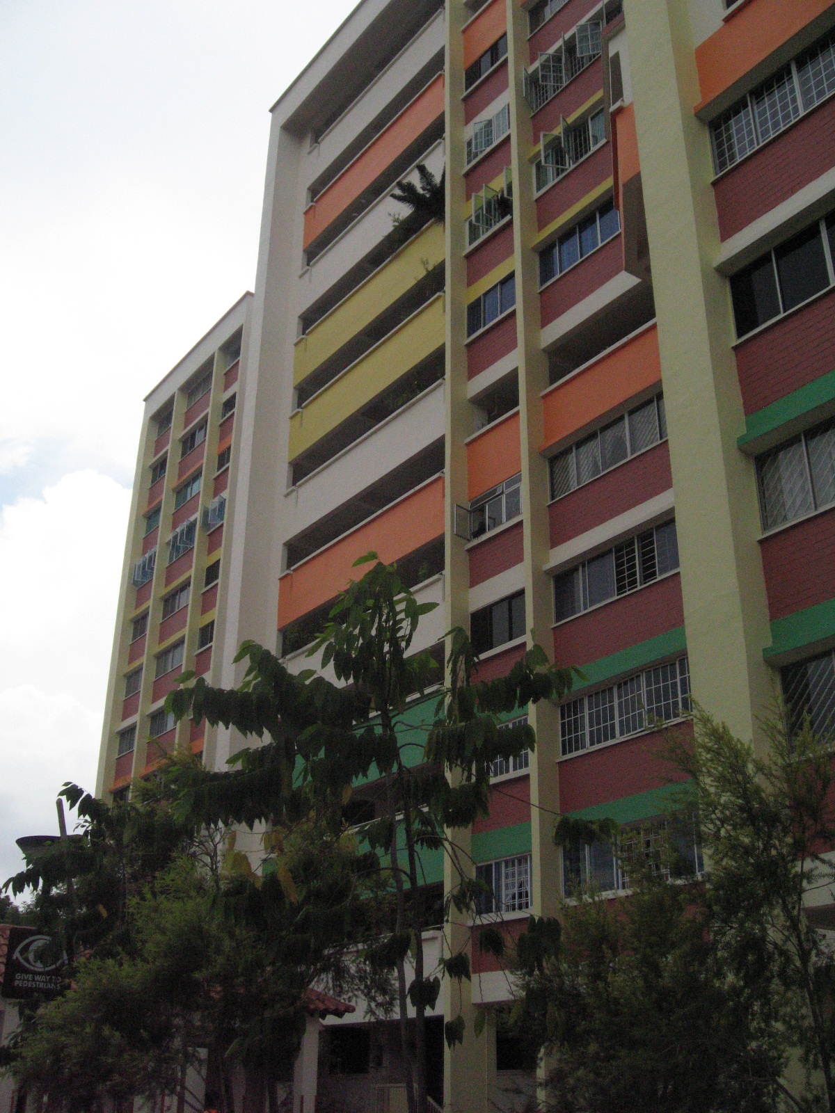 Tampines housing and neighbourhood context